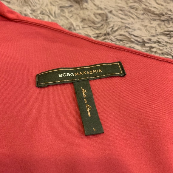 Over the Shoulder Berry BCBG Top - Picture 4 of 4